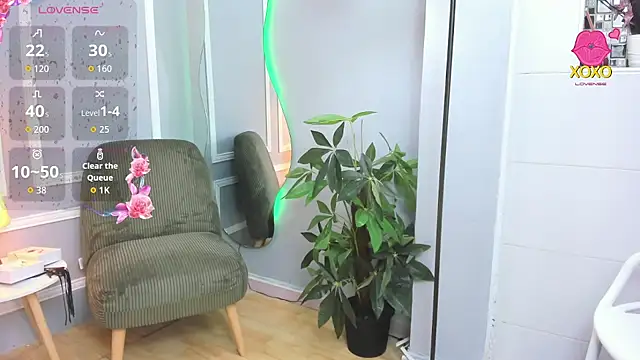 emma  rose1 online show from February 6, 7:39 pm