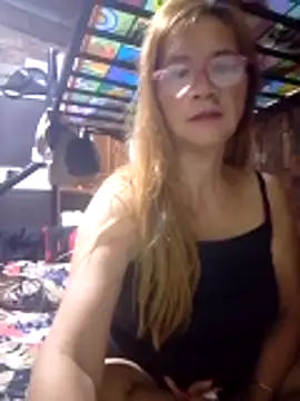 SexyHottMom online show from January 17, 9:18 pm