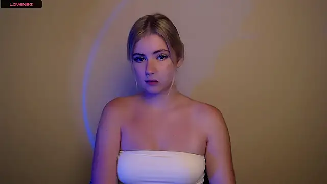 AliceHotty  online show from October 28, 1:58 pm