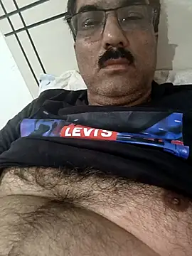 moonflower25 online show from October 26, 7:58 am