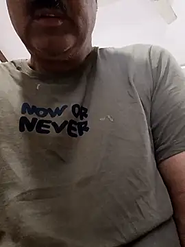 moonflower25 online show from December 19, 3:13 am