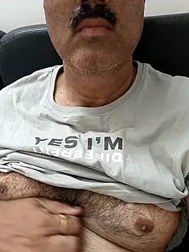 moonflower25 online show from February 6, 4:39 am