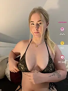Lyn- online show from June 11, 3:32 pm
