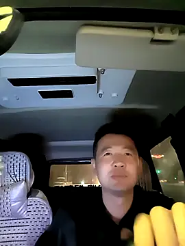 huanhuanaaaaa online show from March 31, 12:27 pm