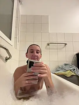 Emilia Mausi online show from October 11, 6:50 pm