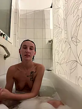 Emilia Mausi online show from December 16, 8:14 pm