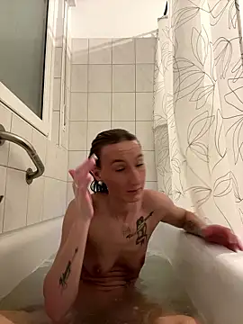 Snapshot of Emilia_Mausi chatting on January 18, 7:39 pm Emilia Mausi online show from January 18, 7:39 pm