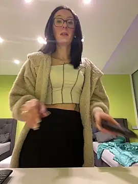 Snapshot of Emilia_Mausi chatting on February 2, 7:34 pm Emilia Mausi online show from February 2, 7:34 pm