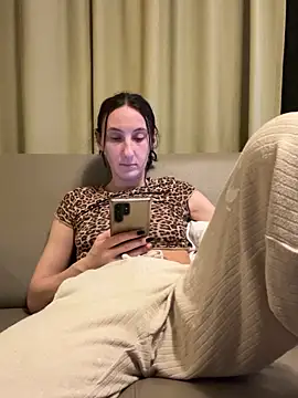 Snapshot of Emilia_Mausi chatting on February 11, 8:25 pm Emilia Mausi online show from February 11, 8:25 pm