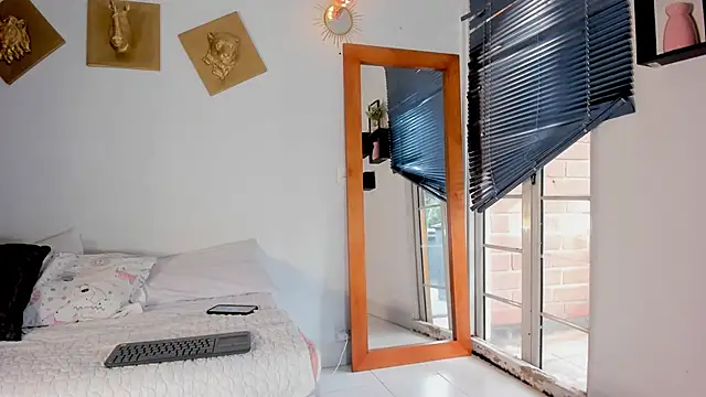 Aleexiiaa online show from January 16, 12:42 pm