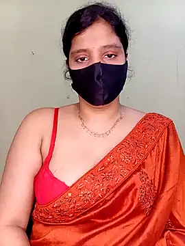 Snapshot of Rose-luckey chatting on April 23, 1:24 pm Rose-luckey online show from April 23, 1:24 pm