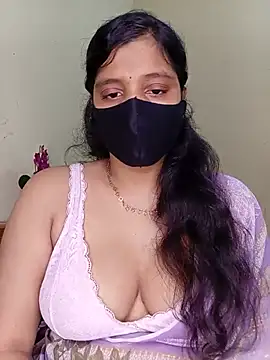 Snapshot of Rose-luckey chatting on May 19, 9:43 pm Rose-luckey online show from May 19, 9:43 pm