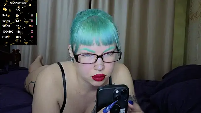 Snapshot of ritaluvswine chatting on November 5, 7:58 pm ritaluvswine online show from November 5, 7:58 pm