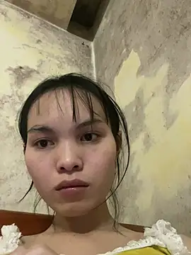 Snapshot of Obkhen chatting on April 13, 6:02 pm Obkhen online show from April 13, 6:02 pm