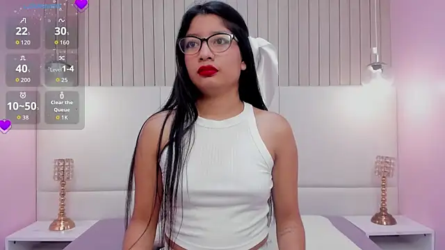Snapshot of MelanyWayne_ chatting on June 5, 12:00 pm MelanyWayne online show from June 5, 12:00 pm