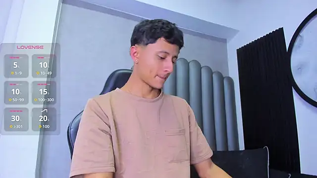  Leohot  online show from January 17, 2:27 am