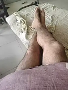 Snapshot of monty935 chatting on October 27, 4:16 am monty935 online show from October 27, 4:16 am