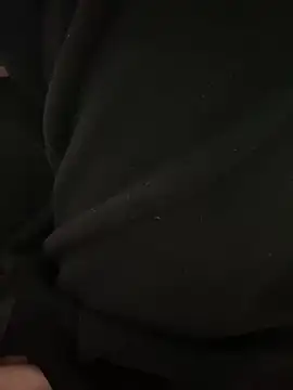 Snapshot of anhye8 chatting on February 10, 7:45 am anhye8 online show from February 10, 7:45 am