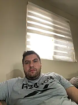 Snapshot of raulgzz4 chatting on April 28, 3:28 pm raulgzz4 online show from April 28, 3:28 pm