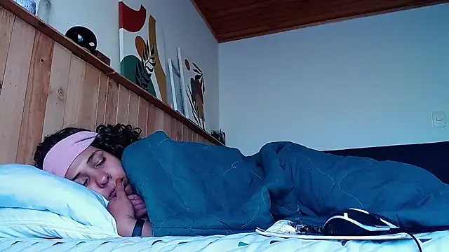 Snapshot of IVONNE_COLLINS33 chatting on November 8, 9:24 pm IVONNE COLLINS33 online show from November 8, 9:24 pm