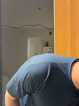 hottestboy03 online show from February 14, 9:28 am