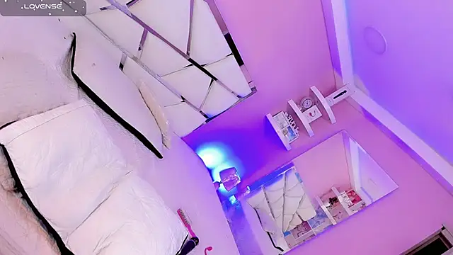 Ariia-janee online show from November 26, 6:14 am