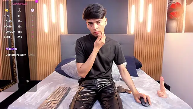 OnlyJos online show from October 27, 7:40 pm