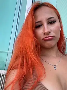 Snapshot of saray_marquez chatting on February 11, 4:23 pm saray marquez online show from February 11, 4:23 pm