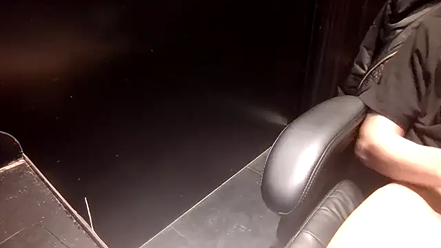 Snapshot of Kento26767 chatting on November 29, 1:36 pm Kento26767 online show from November 29, 1:36 pm