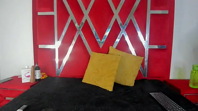 noa roseasm online show from April 11, 9:30 pm