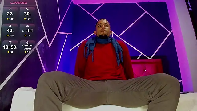 Massimo Cruz online show from November 25, 8:31 pm