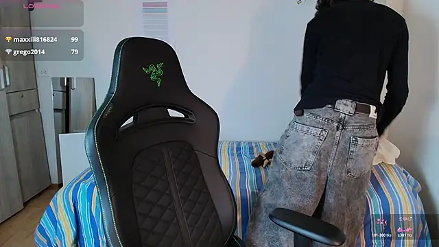 Nude Boy18 online show from February 20, 6:26 am