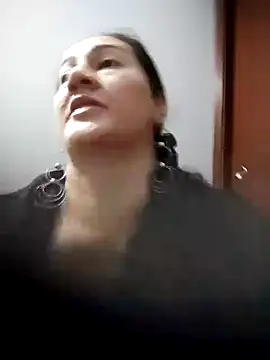 Aisha manzur online show from November 26, 7:15 pm