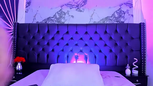 CarlySommers online show from April 9, 4:56 am