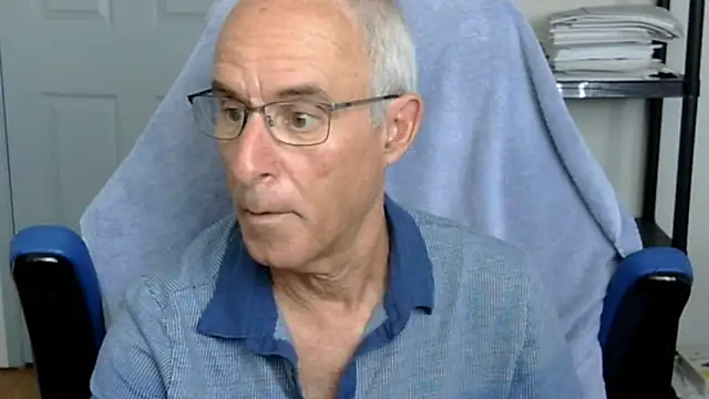 funone1999 online show from October 10, 9:03 pm