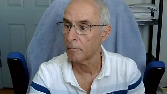 funone1999 online show from October 16, 7:48 pm