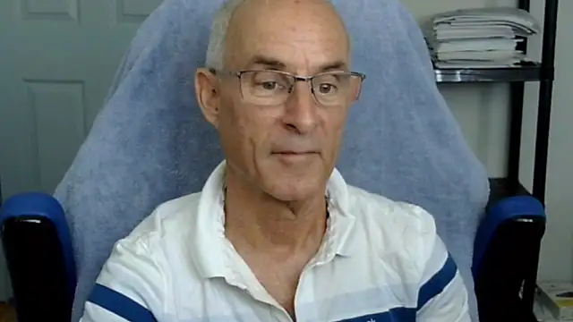 funone1999 online show from October 21, 6:52 pm