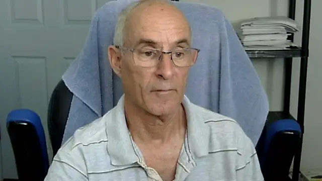 funone1999 online show from December 3, 8:07 pm