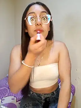 Snapshot of StefaniaFoxx_ chatting on March 19, 6:06 am StefaniaFoxx online show from March 19, 6:06 am