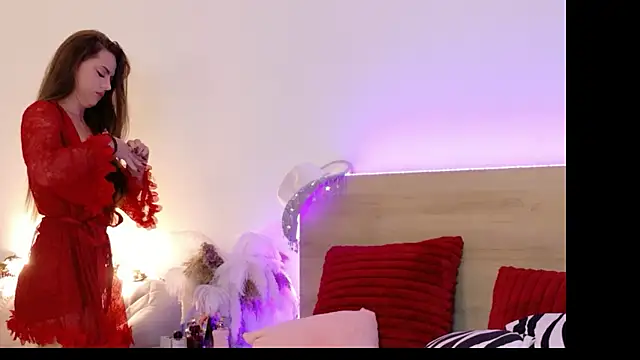 Snapshot of Sienna_Voss chatting on November 13, 10:19 pm Sienna Voss online show from November 13, 10:19 pm