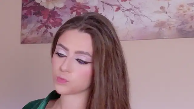 Sienna Voss online show from April 3, 8:51 pm