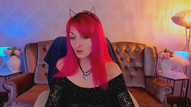 BrandyBloom online show from March 13, 8:15 pm