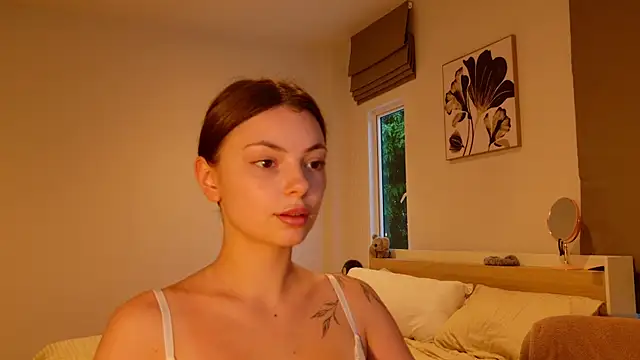 Snapshot of PhantomLace chatting on October 27, 11:20 pm PhantomLace online show from October 27, 11:20 pm