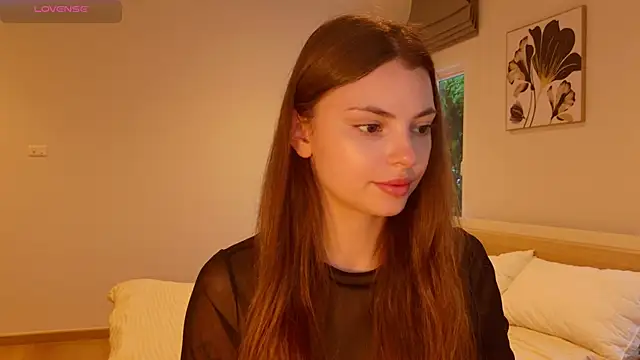 Snapshot of PhantomLace chatting on November 6, 11:26 pm PhantomLace online show from November 6, 11:26 pm