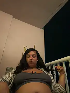 Snapshot of allybluee777 chatting on June 17, 2:25 am allybluee777 online show from June 17, 2:25 am