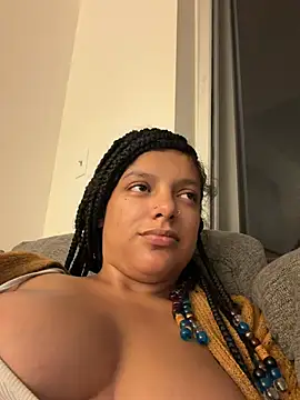 Snapshot of allybluee777 chatting on July 12, 3:52 am allybluee777 online show from July 12, 3:52 am