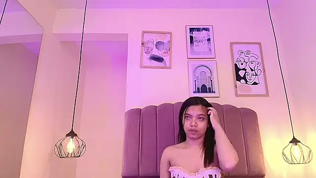 Isabelgh  online show from December 23, 3:26 am