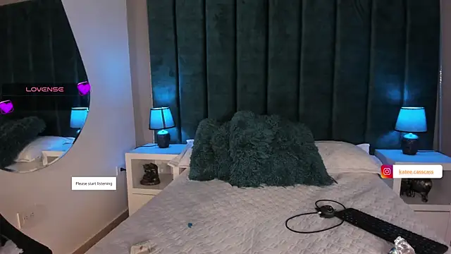 Snapshot of kate_cass chatting on October 8, 3:37 am kate cass online show from October 8, 3:37 am