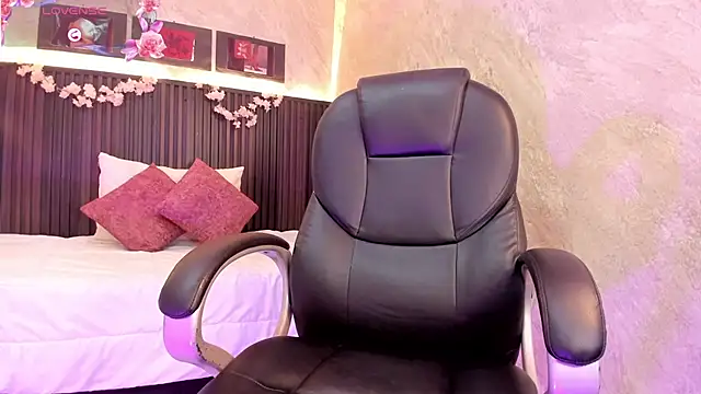 Snapshot of dark__nymph chatting on October 11, 12:26 pm dark nymph online show from October 11, 12:26 pm