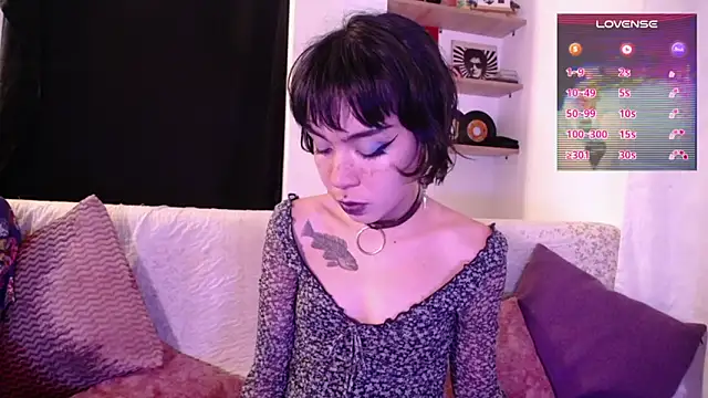 dark  nymph online show from April 13, 5:24 am